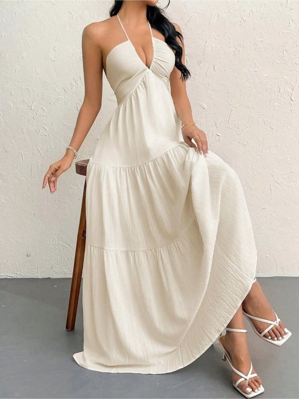 Women's Maxi Summer Dresses Beige Halter V Neck Beach Dresses A-Line Dress - Picture 4 of 7
